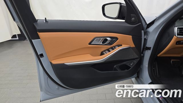 BMW 3 Series (G20) 320i Touring M Sports 2024 — фото 30