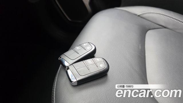 Jeep Renegade 1.3 Limited 2022 — фото 36