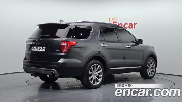 Ford Explorer 2.3 Limited 4WD 5th 2017 — фото 2