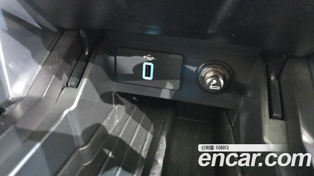 Ford Explorer 2.3 Limited 4WD 5th 2017 — фото 14