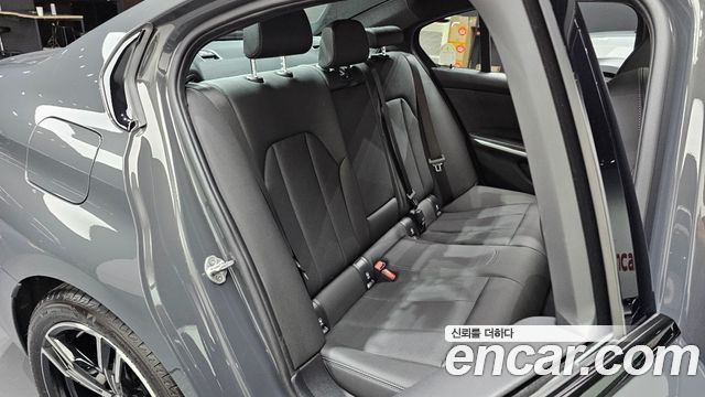 BMW 3 Series (G20) 320i M Sport 2025 — фото 26