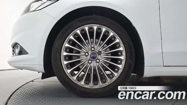 Ford Mondeo (IV) 2.0 Titanium 2016 — фото 5
