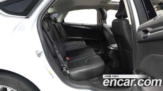 Ford Mondeo (IV) 2.0 Titanium 2016 — фото 11