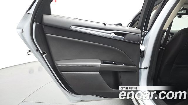 Ford Mondeo (IV) 2.0 Titanium 2016 — фото 25
