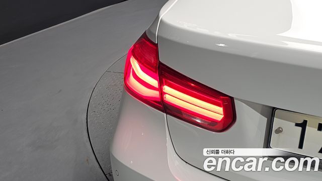 BMW 3 Series (F30) 320d M Sport 2017 — фото 23