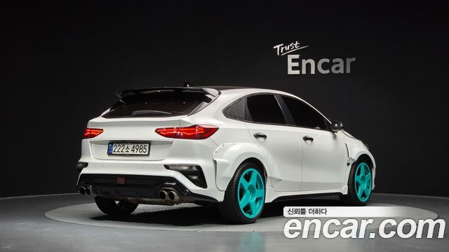 Kia K3 (II) 1.6 Turbo GT 5Door Signature 2022 — фото 2