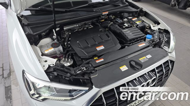 Audi Q3 (F3) 35 TDI Quattro Premium 2023 — фото 6