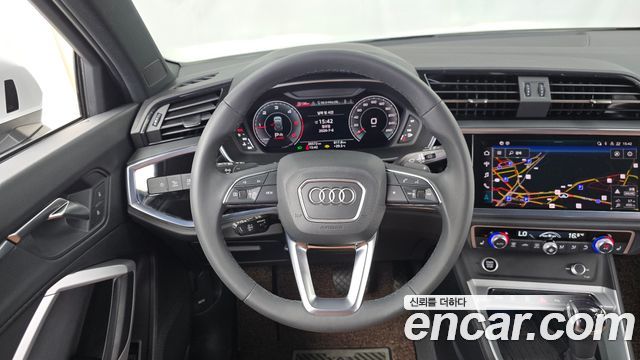 Audi Q3 (F3) 35 TDI Quattro Premium 2023 — фото 13