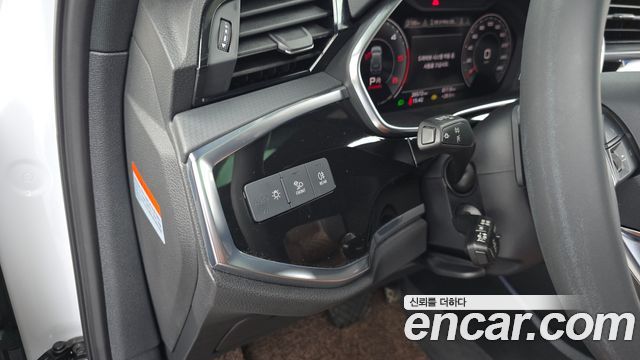 Audi Q3 (F3) 35 TDI Quattro Premium 2023 — фото 17