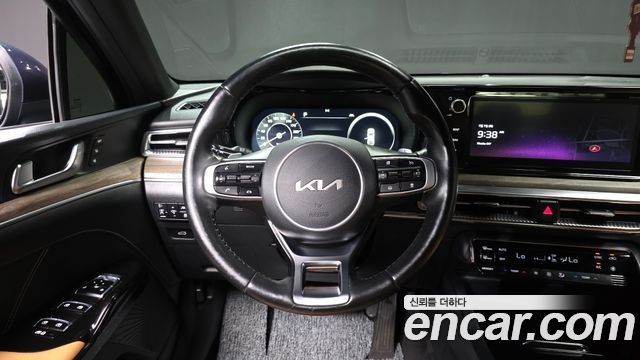 Kia K5 (III) 2.0 Signature 2022 — фото 17