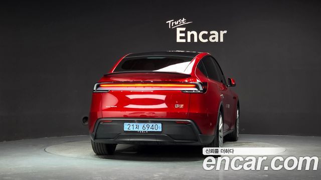 Tesla Model Y Long Range Launch Edition AWD 2025 — фото 4