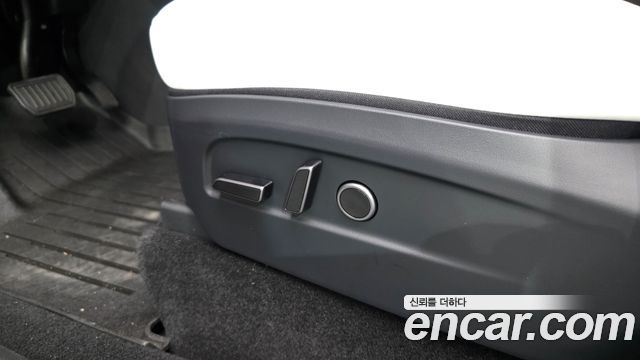 Tesla Model Y Long Range Launch Edition AWD 2025 — фото 37