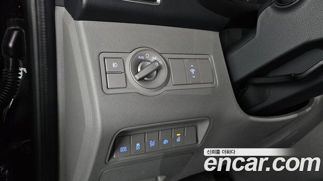 Hyundai Solati 15-seater deluxe 2023 — фото 15