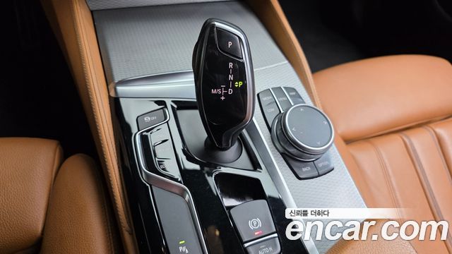 BMW 5 Series (G30) 520d xDrive M Sport Package 2018 — фото 9