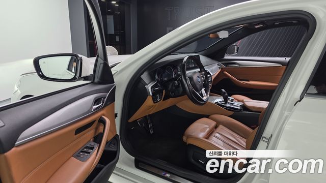 BMW 5 Series (G30) 520d xDrive M Sport Package 2018 — фото 10