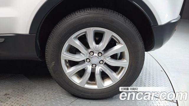 Land Rover Range Rover Evoque 2.0 TD4 SE 2016 — фото 5