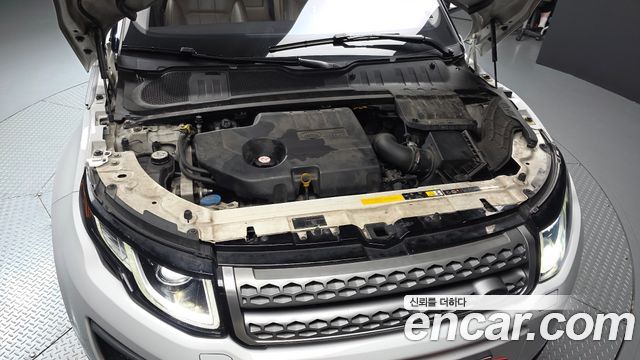 Land Rover Range Rover Evoque 2.0 TD4 SE 2016 — фото 6