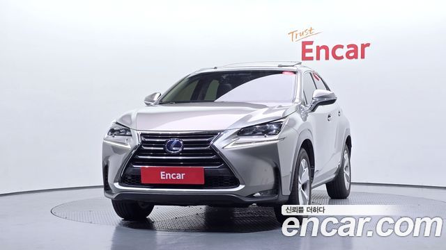 Lexus NX300h Executive 2015 — фото 3