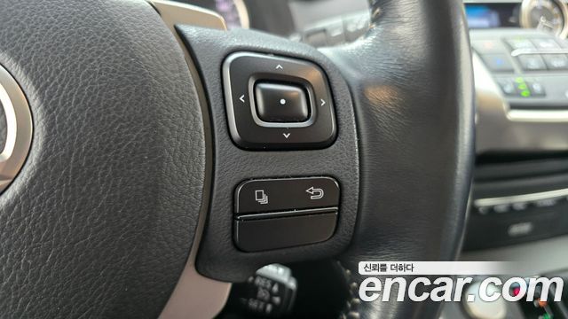 Lexus NX300h Executive 2015 — фото 18