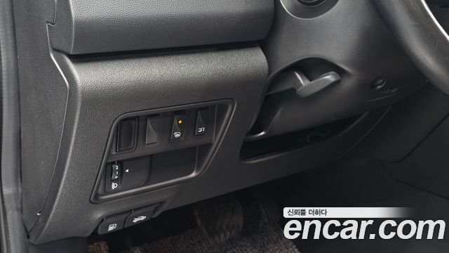 Renault Korea QM6 2.0 LPe RE Signature 2WD 2020 — фото 17