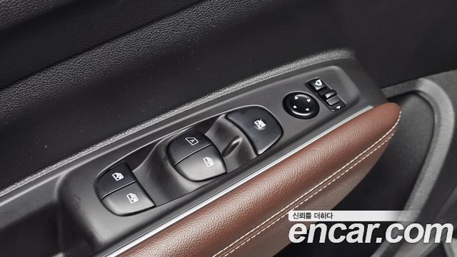 Renault Korea QM6 2.0 LPe RE Signature 2WD 2020 — фото 28