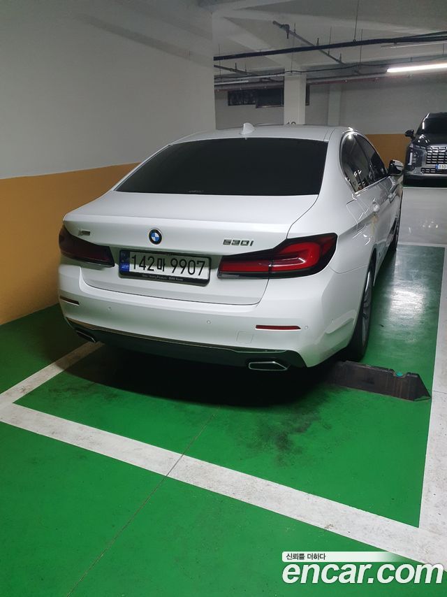 BMW 5 Series (G30) 530i xDrive Luxury 2023 — фото 2