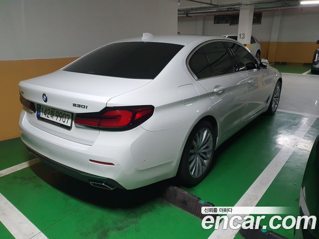 BMW 5 Series (G30) 530i xDrive Luxury 2023 — фото 5