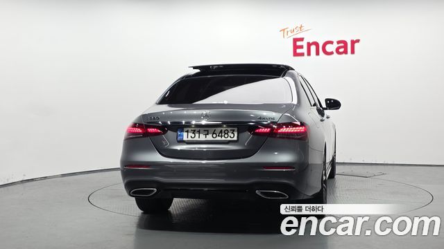 Mercedes-Benz E-Class (W213) E350 4MATIC AMG Line 2023 — фото 4
