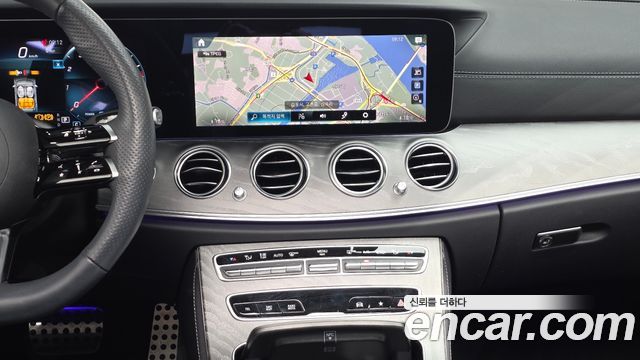 Mercedes-Benz E-Class (W213) E350 4MATIC AMG Line 2023 — фото 13