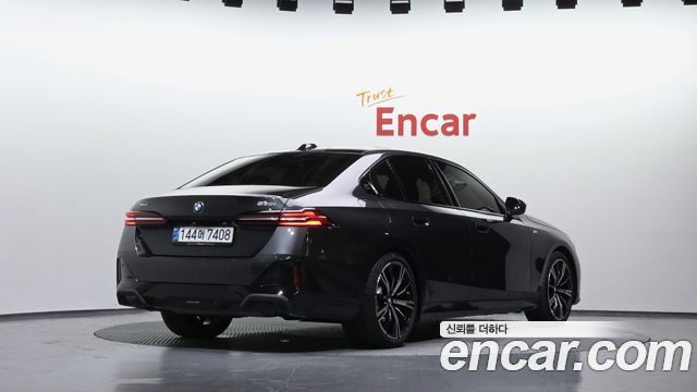 BMW 5 Series (G60) 530i xDrive M Sport 2024 — фото 2