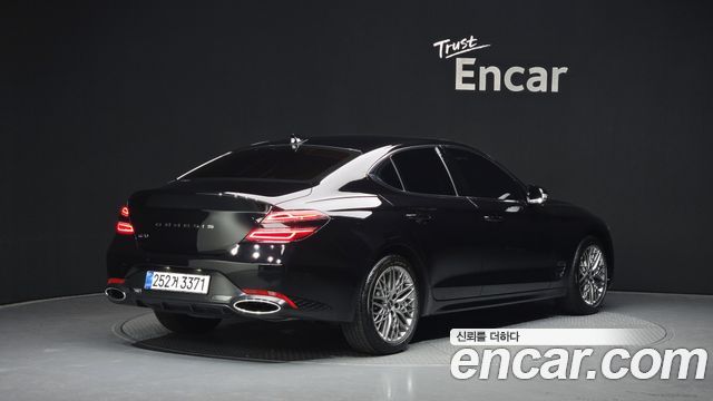 Genesis G70 Gasoline 2.0T 2WD 2022 — фото 2
