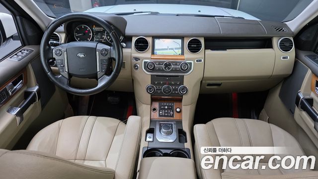Land Rover Discovery 4 3.0 SDV6 SE 2015 — фото 7