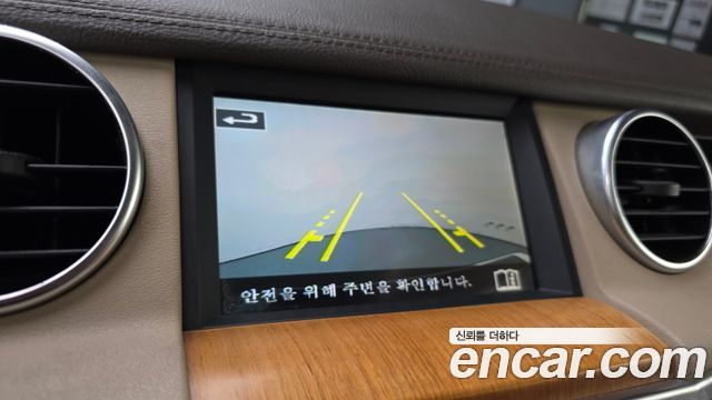 Land Rover Discovery 4 3.0 SDV6 SE 2015 — фото 16