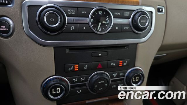 Land Rover Discovery 4 3.0 SDV6 SE 2015 — фото 17