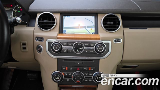 Land Rover Discovery 4 3.0 SDV6 SE 2015 — фото 18