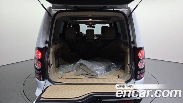 Land Rover Discovery 4 3.0 SDV6 SE 2015 — фото 19