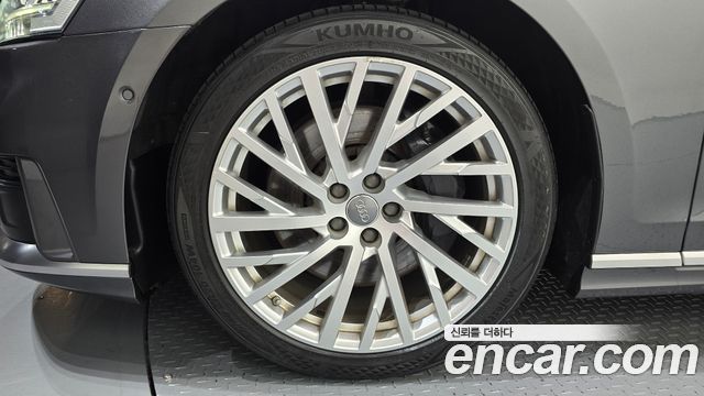 Audi A8 (D5) 55 TFSI Quattro LWB 2020 — фото 5
