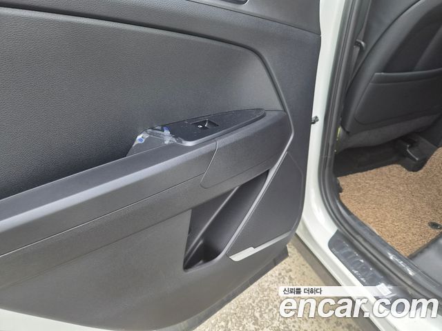 Kia Sportage (V) Gasoline 1.6 Turbo 2WD Prestige 2026 — фото 15