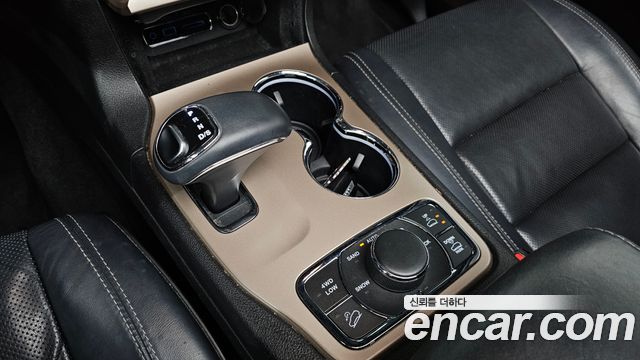 Jeep Grand Cherokee 3.0 Diesel Overland WK2 2015 — фото 9