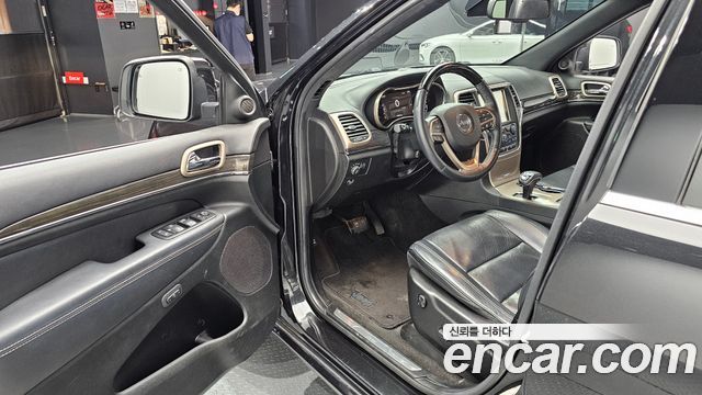 Jeep Grand Cherokee 3.0 Diesel Overland WK2 2015 — фото 10