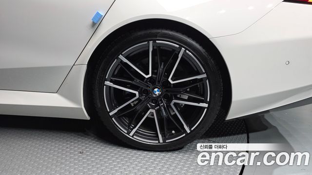 BMW M5 (G90) M5 Sedan 2025 — фото 21