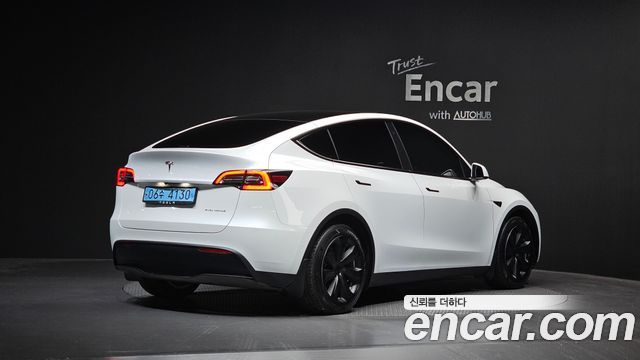 Tesla Model Y Long Range AWD 2021 — фото 2