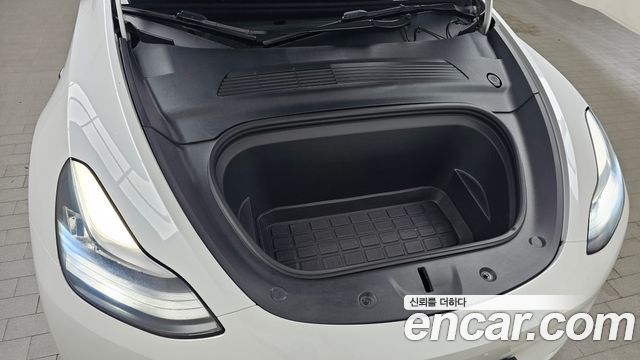 Tesla Model Y Long Range AWD 2021 — фото 6
