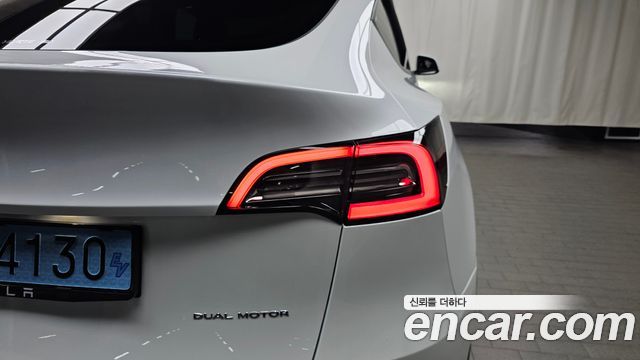 Tesla Model Y Long Range AWD 2021 — фото 23