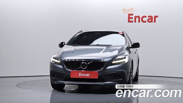 Volvo V40 Cross Country D3 2019 — фото 3
