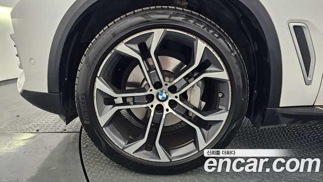 BMW X5 (G05) xDrive 40i xLine 2021 — фото 5
