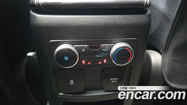 Ford Explorer (VI) 2.3 LimIted 4WD 2020 — фото 17