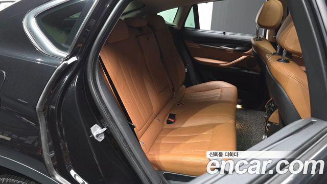 BMW X6 (F16) xDrive 30d 2017 — фото 12