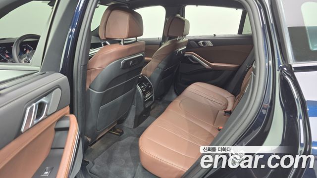 BMW X6 (G06) xDrive40i M Sport 2026 — фото 11
