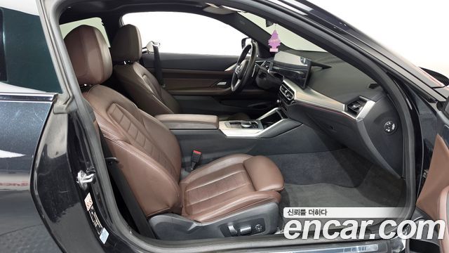 BMW 4 Series (G22) 420i M Sport Coupe 2024 — фото 12